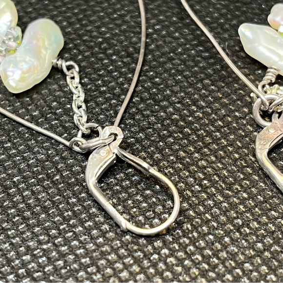 .925 Sterling Silver Fresh Water Pearl and Crystal Handmade Dangle Earrings - Picture 3 of 4